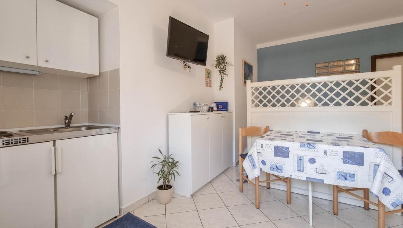 Alma One Apartment Novigrad  Bagian luar foto